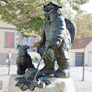 Schillingsfürst, Kunstfigur am Markt