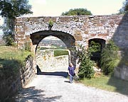 hoch oben am Giechberg blickt man weit ins Oberfränkische und auf Scheßlitz. Ort und Burg haben Charakter.