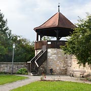 Schlüsselfeld- schöne Ecke an alter Mauer