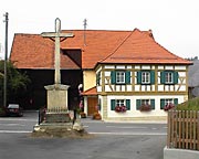 Ortsmitte von Roßdorf am Berg