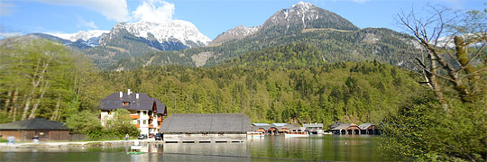 über Berchtesgaden zur Watzmanngruppe gesehen