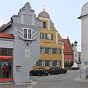 ohne dieses blaugraue Haus am Markt gäbe es keine Fuchsien