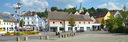 Mainburg von der Abens aus gesehen