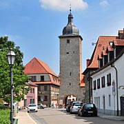 In der Altstadt von Volkach vor dem Sommeracher Tor