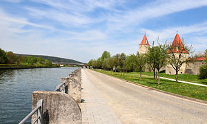 Berchings alte Stadtmauer am Kanal