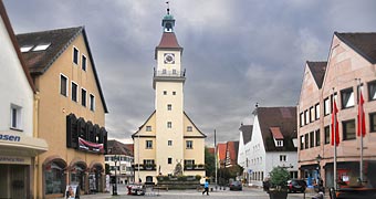 vor dem Rathaus mit dem Hirschbrunnen, Hersbruck