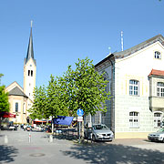 Musikschule und Kirche Heilige Dreifaltigkeit