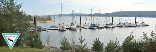 Die Felsenreihe der Zwölf Apostel sind eine von vielen beachtenswerten Naturdenkmälern, welche das Altmühltal so sehenswert machen