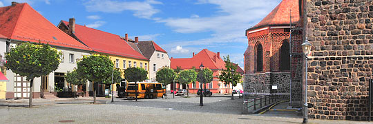 Nordseite vom Kirchplatz in Beelitz