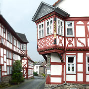 Lich, viel uriges Fachwerk ist in der Schlossgasse zu sehen