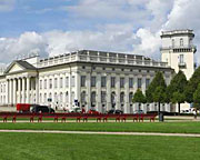 Kassel Fridericianum mit Zwehrenturm © runzelkorn