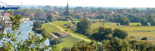 Boizenburg von einer Elbuferhöhe aus gesehen