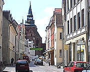 Güstrow mit der wuchtiger Pfarrkirche