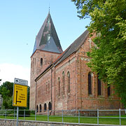 alte Stadtkirche im Mittelpunkt des 