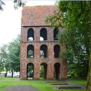 Glockenturm der Kirche St. Petri in Westerstede