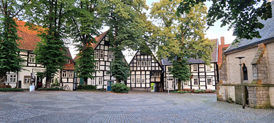 historisches Hausensemble rund um den Kirchplatz in Halle (Westf.)