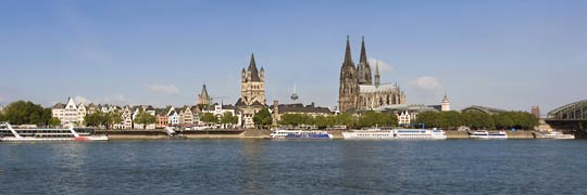 Cologne skyline with cathedral © contrastdesign