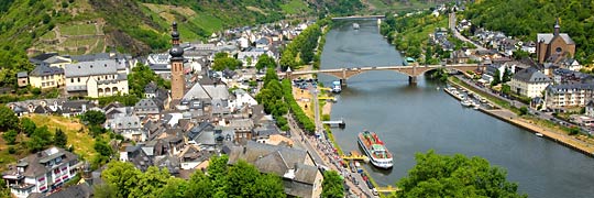 Skagerrak-Brücke, Cochem on the banks of the river mosel © Robert Hoetink