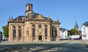 Saarbrücken Schlossplatz mit Ludwigkirche