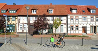 Straßenzug an Nordseite vom Markt Arendsee