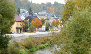 Die Zwickauer Mulde trennt Wilkau und Haßlau Rathaus