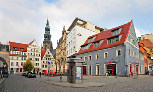 Plauen zeigt auch in seinen Geschäften schon mal Flagge.