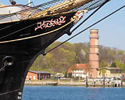 Lübeck Travemünde, Alter Leuchtturm, Vordergrund: Passat © Udo Kruse