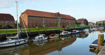 Tönning, historischer Hafen © fotobee