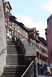 Meersburg, steil geht es herab bis an den Bodensee
