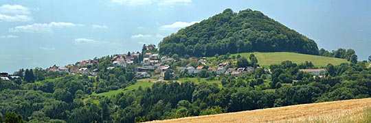 gewachsene Siedlung am Hohenstaufen