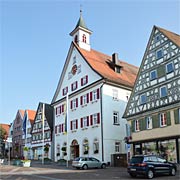 Giengen an der Brenz, Rathaus am sauberen Markt