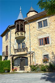 noch als Ruine ein hervorragendes Zeugnis baulicher Fertigkeiten, Burg Krautheim mit gut erhalenem Palas und Kapelle