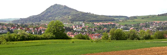 Vulkankegel des Hohenhewen bei Engen in der Hegau