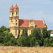 barocke Wallfahrtskirche St. Maria vom Schloss aus gesehen