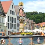 Marienbrunnen am Markt von Gmünd