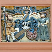 Bühl, Relief am Haus Badischer Hof