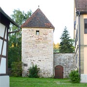 Hexenturm, Stadtmauerrelikt und Erinnerung an ausufernden GlaubeH