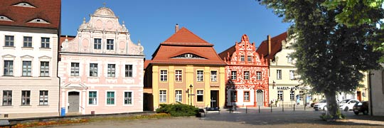 vielgestaltige Baureihe in Luckaus Zentrum