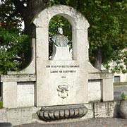 Denkmal für den Schöpfer des Teltowkanals, Landrat von Stubenrauch, 1908