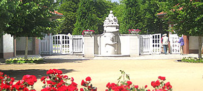 Rosenstadt Forst nahe der poln. Grenze. 2009 wurde der Park zum schönsten Park Deutschlands gewählt.