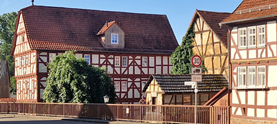 Kirtor, Fachwerkstädchen im Vogelberg
