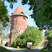 Bergfried Burgruine in Plau am See