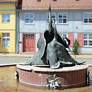 Gänsebrunnen am Markplatz von Bützow