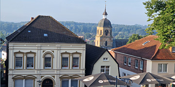 Vom unteren Burgtor auf die Stadt Bentheim geblickt