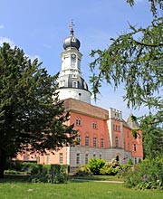 Jever Schloss mit Schlossgarten (Friesland) © Udo Kruse #42438636