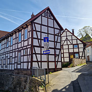 zu Fuß hoch zur Burg