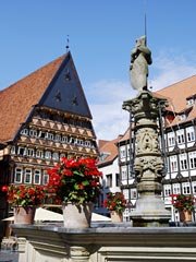 Hildesheim, Markt, Rolandsbrunnen © manfredxy #35087883