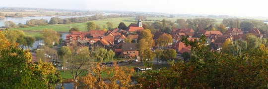 Hitzacker am Fluss © Carsten Meyer