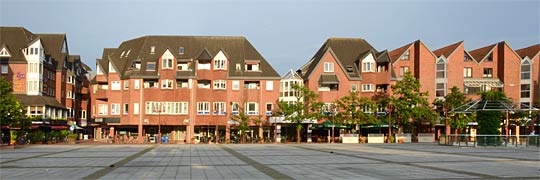 viel Platz auf dem Marktplatz von Nordenham, genutzt auch als Wochenmarkt