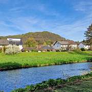 Die Diemel teil die historischen Siedlungsteile von Marsberg